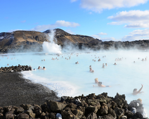 blue-lagoon-iceland