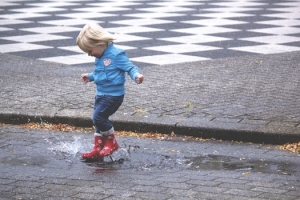 child-in-the-rain