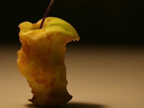 rotten apple